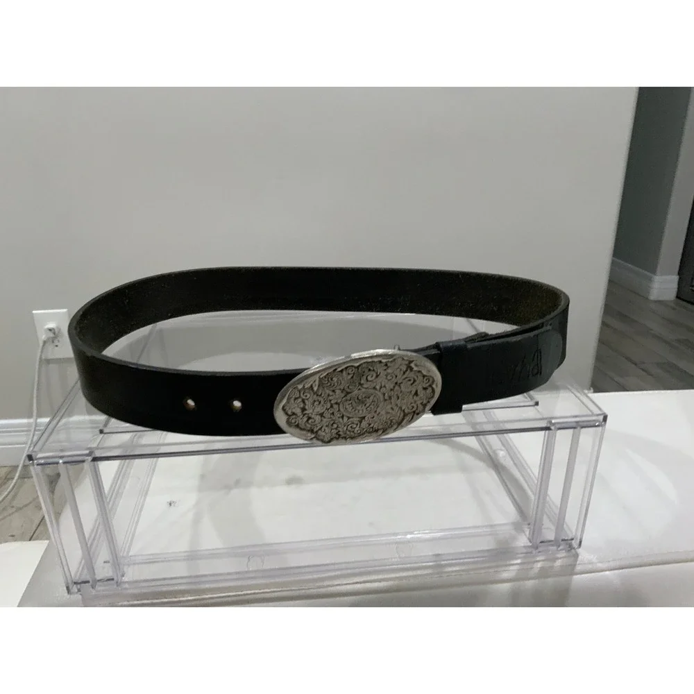 Tevha black leather